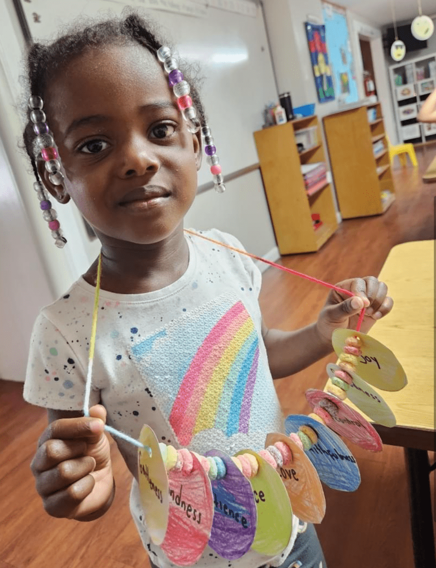 Pre-K crafts with colors and paper